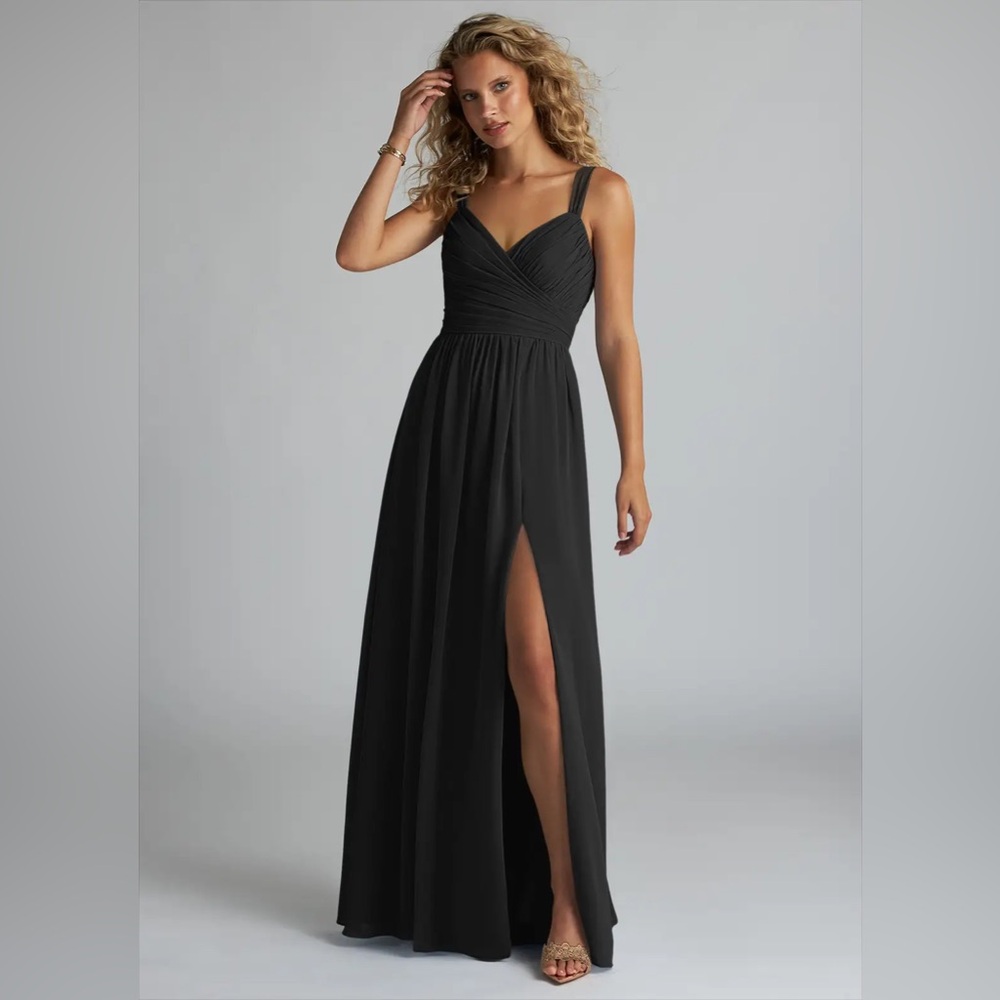 AZAZIE AZIZA
Black A-Line V-Neck Pleated Chiffon Dress